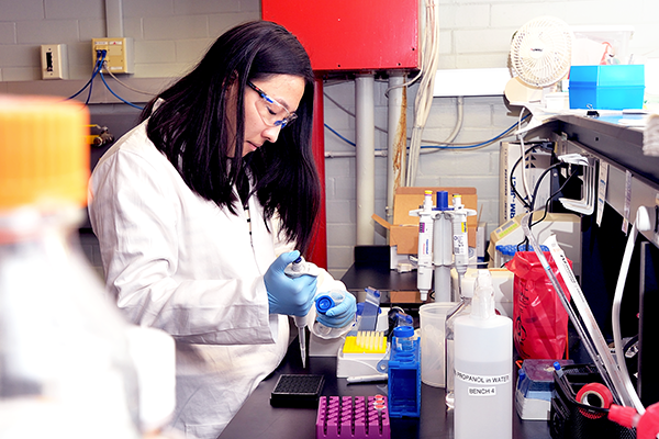 Student from Chemical and Biomolecular Engineering